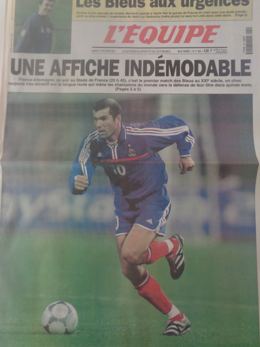 Journal l'équipe 27/02/2001 France / Allemagne - une affiche indémodable - Football - Journal L'Équipe authentique - Revue Vintage