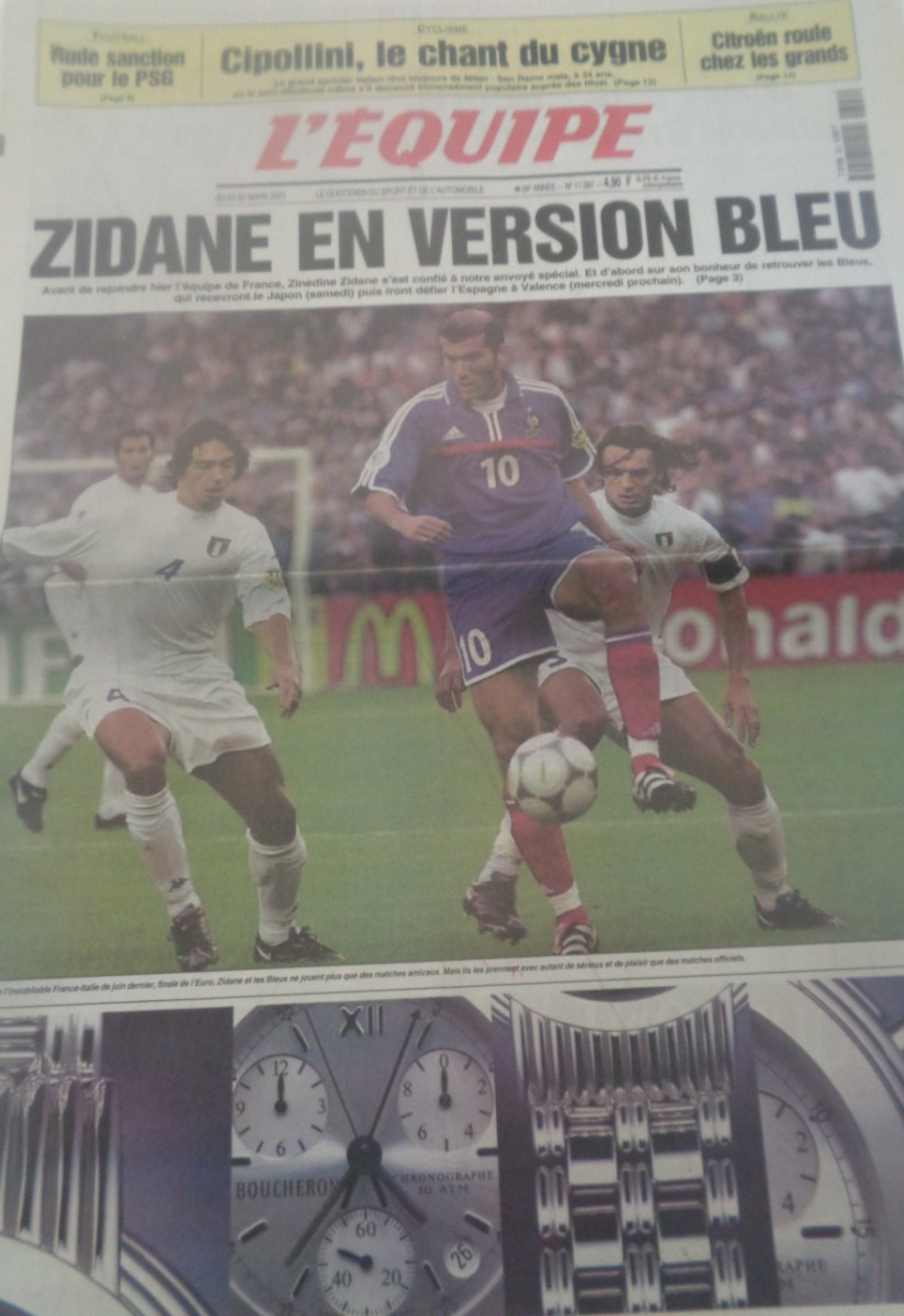 Journal l'équipe 22/03/2001 Zidane en version bleu - Football - Journal L'Équipe authentique - Revue Vintage