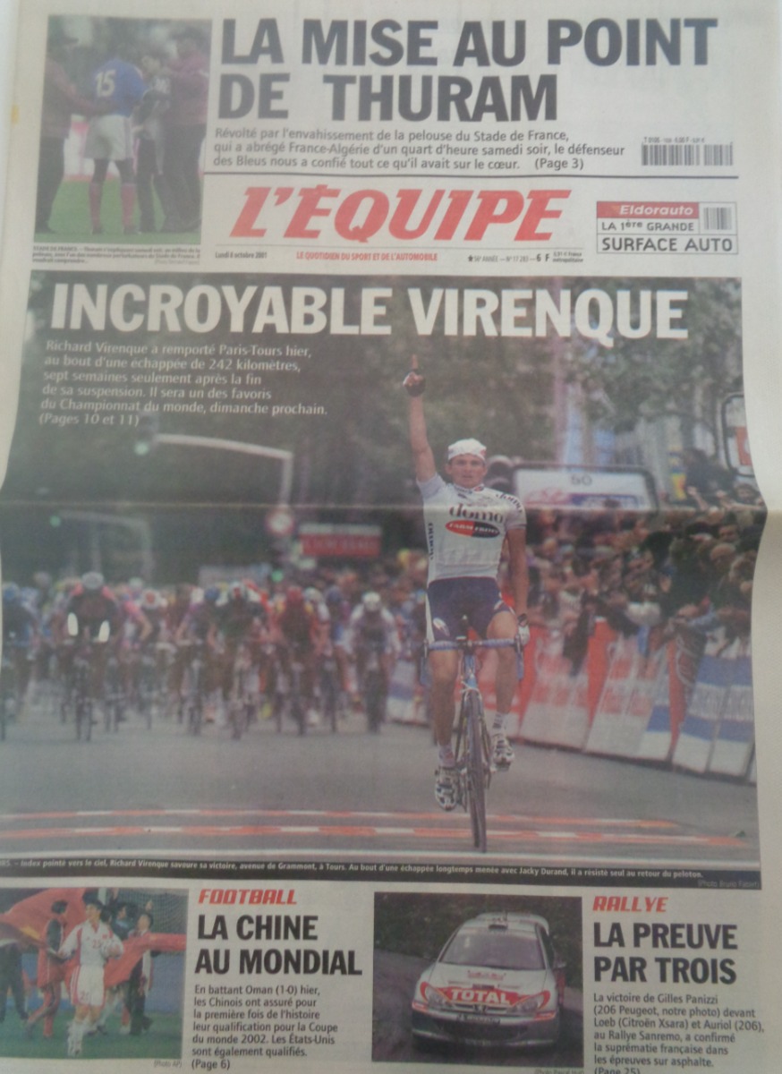 Journal l'équipe 08/10/2001 Incroyable Virenque remporte le Paris Tours - cyclisme - Journal L'Équipe authentique - Revue Vintage