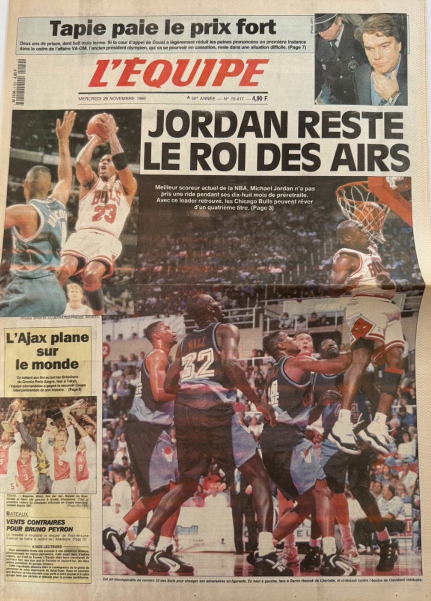 Journal l'équipe 29/11/1995 Michael Jordan reste le roi des airs - Basket - NBA - Chicago Bulls - Journal L'Équipe authentique - Revue Vintage