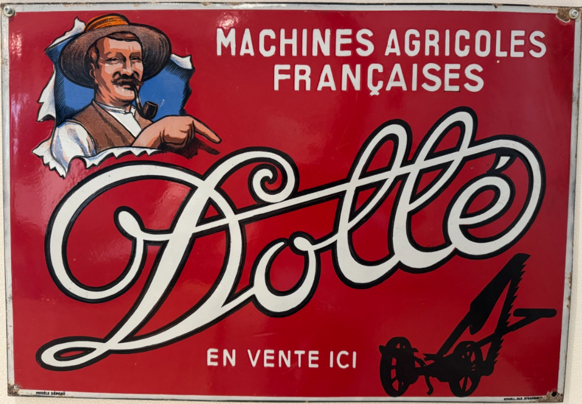Plaque émaillée Dollé - Machine agricole - ancien établissement Peugeot - émaillerie Alsacienne - Publicitaire authentique - Revue Vintage