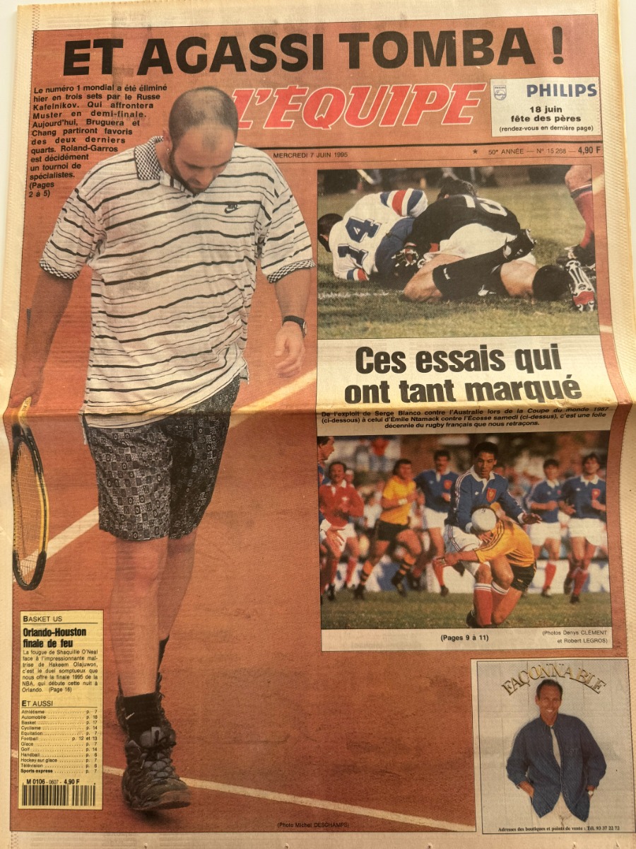 Journal l'équipe 07/06/1995 Et Agassi tomba - Roland Garros - Tennis - Journal L'Équipe authentique - Revue Vintage